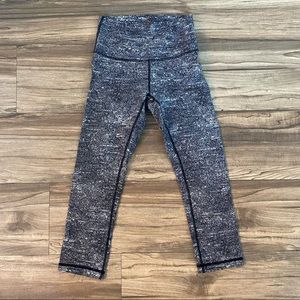 Lululemon Capri workout pants